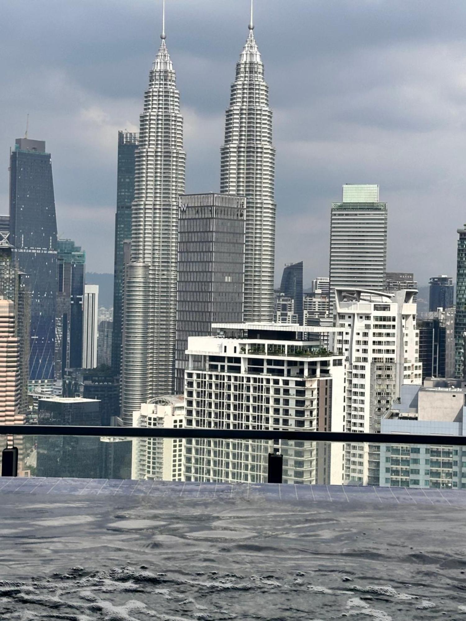 The Luxe Infinitum Klcc By Kl Malaysia Appartement Kuala Lumpur Buitenkant foto