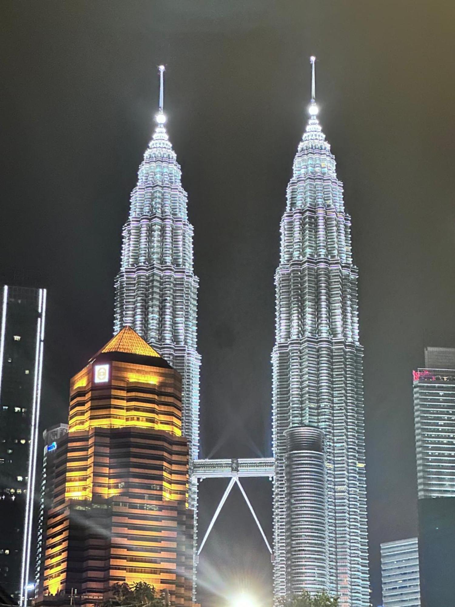 The Luxe Infinitum Klcc By Kl Malaysia Appartement Kuala Lumpur Buitenkant foto