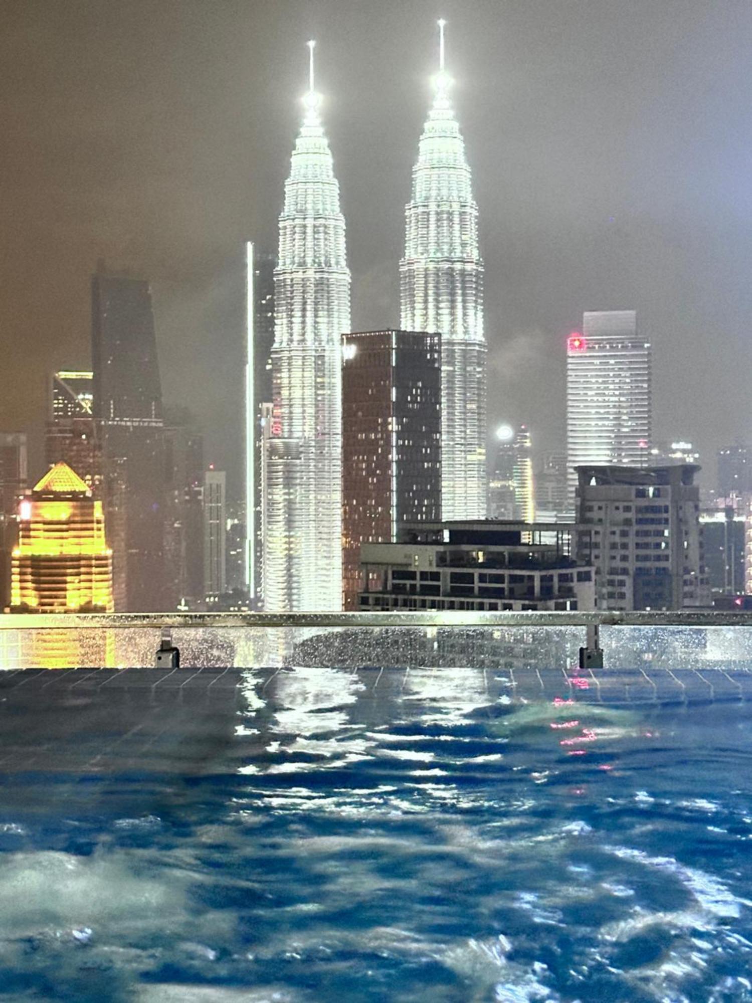 The Luxe Infinitum Klcc By Kl Malaysia Appartement Kuala Lumpur Buitenkant foto